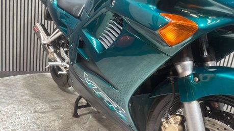 Honda VFR 1997 ONLY 15K GREAT LOOKING LIGHT PROJECT BIKE CLASSIC TOURER 750CC 17