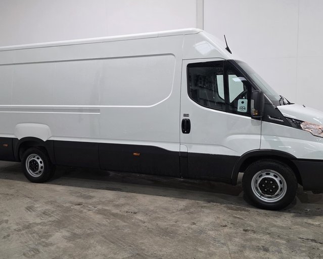 Iveco Daily Daily 35C14 Diesel 2.3 High Roof Business Van 4100L WB Hi-Matic