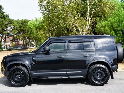 Land Rover Defender 2.0 SD4 S Auto 4WD Euro 6 (s/s) 5dr 11