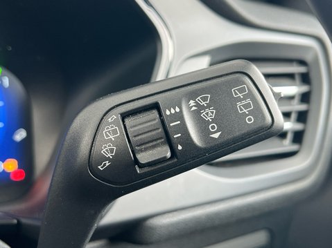 Ford Kuga ST-LINE X EDITION 33