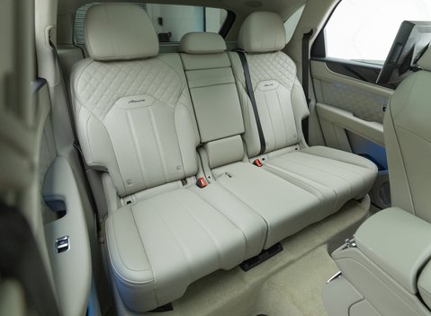 Bentley Bentayga V8 AZURE 18