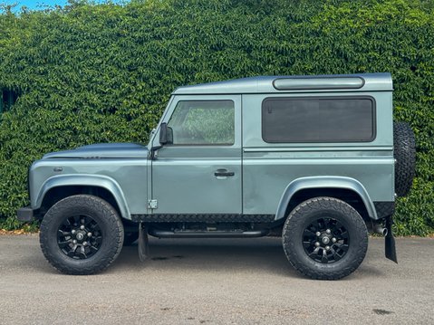 Land Rover Defender 2.2 TDCi XS Hard Top SUV 3dr Diesel Manual 4WD SWB Euro 5 (122 ps) 33