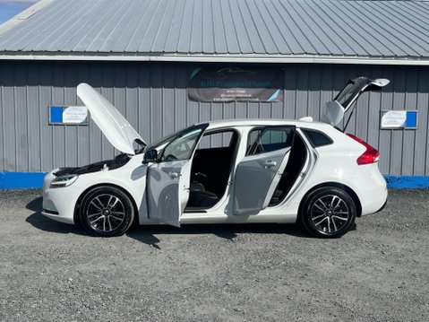 Volvo V40 2.0 T2 GPF Momentum Nav Plus Euro 6 (s/s) 5dr 14