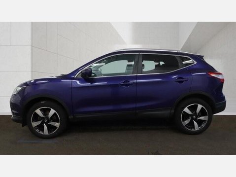 Nissan Qashqai 1.2 DIG-T N-Connecta 2WD Euro 6 (s/s) 5dr 4