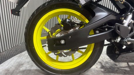 Lexmoto LXS 2023 ONLY 1K NEW MOT 125CC SPORTS BIKE LEARNER 25