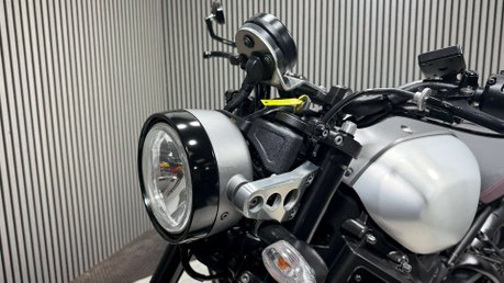 Yamaha XSR900 HERITAGE MT09 2016 ONLY 19K STUNNING MODERN RETRO 900CC 29