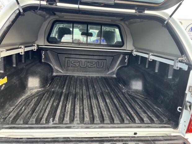 Isuzu D-Max ISUZU D-MAX DIESEL 1.9 DL20 Double Cab 4x4 Fitted with Canopy 9