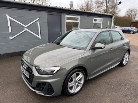 Audi A1 S LINE 35 TFSI S-A 6