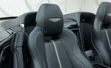 Aston Martin V12 Vantage S Roadster 16