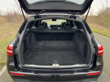 Mercedes-Benz E Class E300 DE AMG Line Night Edition Premium Plus Auto Estate Diesel Hybrid PHEV 31