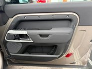 Land Rover Defender 3.0 D250 MHEV X-Dynamic SE SUV 3dr Diesel Auto 4WD Euro 6 (s/s) (250 ps) 25