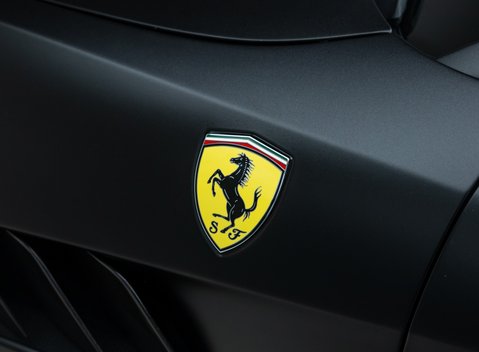 Ferrari GTC4 Lusso T 32