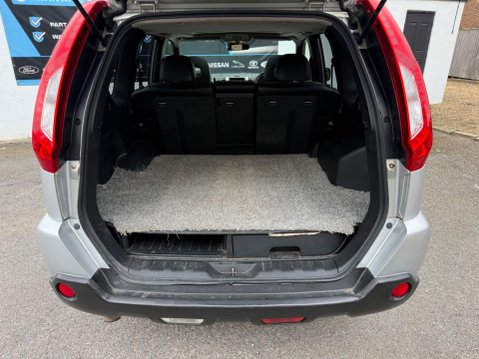 Nissan X-Trail 2.0 dCi Tekna Auto 4WD Euro 5 5dr (AVM) 52
