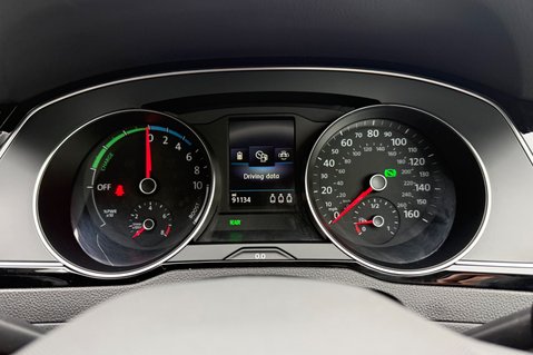 Volkswagen Passat GTE DSG - VAT Q - 1 OWNER - PLUG IN HYBRID - 3 IN STOCK 48