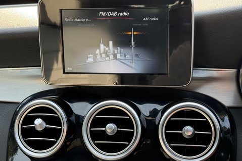 Mercedes-Benz C Class C250 D AMG LINE PREMIUM - 10 SERVICES - 2 OWNERS - LIGHT INTERIOR 45