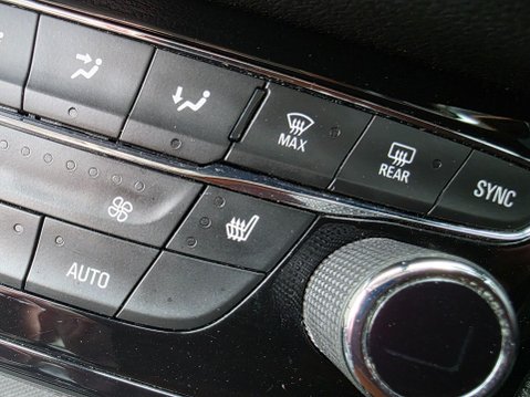 Vauxhall Astra 1.0i Turbo ecoTEC Elite Nav Euro 6 (s/s) 5dr 18