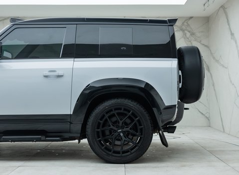 Land Rover Defender 90 V8 P525 URBAN 49