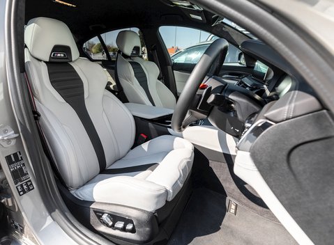 BMW M5 Competition 12