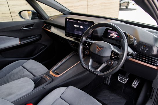 Cupra Born V3