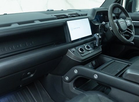 Land Rover Defender 90 V8 CARPATHIAN EDITION 19