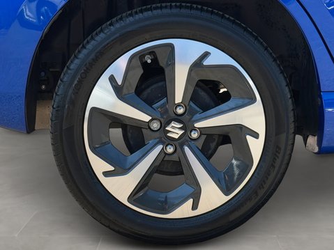 Suzuki Swift 1.2 Mild Hybrid Ultra ALLGRIP 5dr 12