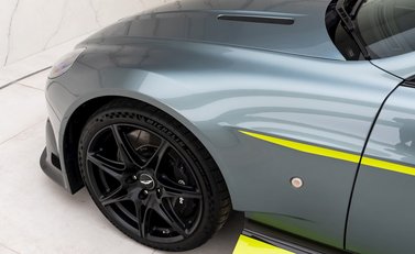 Aston Martin Vantage GT8 23