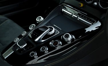 Mercedes-Benz AMG GT R GT R Premium 16