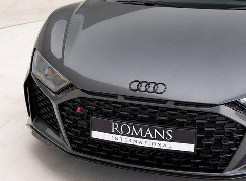 Audi R8 V10 Performance Carbon Black 18