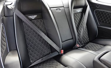 Bentley Continental Supersports 13