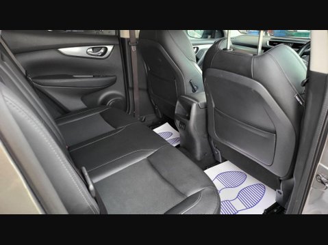 Nissan Qashqai DIG-T TEKNA DCT 21