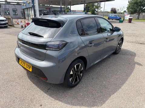 Peugeot 208 1.2 208 Allure PureTech S/S 5dr 11