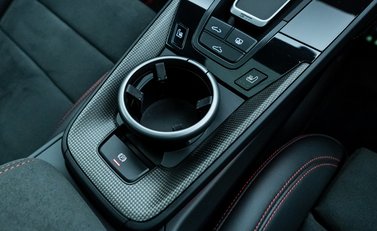 Porsche 911 Carrera 4 GTS (992) 17