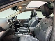 Jeep Cherokee 2.2 MultiJetII Overland SUV 5dr Diesel Auto 4WD Euro 6 (s/s) (200 ps) 22