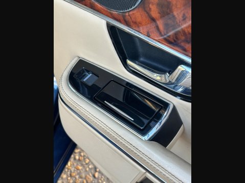 Jaguar XJ 3.0d V6 Premium Luxury Auto Euro 5 4dr 31