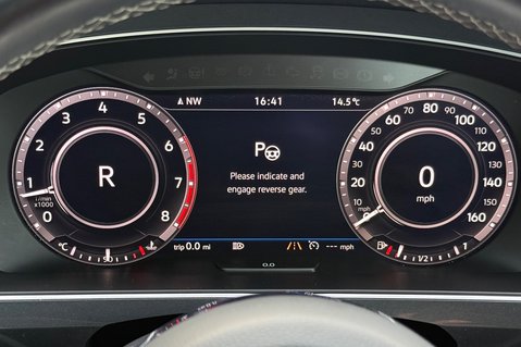 Volkswagen Tiguan R LINE TSI BMT 4MOTION DSG -RARE LEATHER INTERIOR -CAMERA -APPLE CARPLAY  51