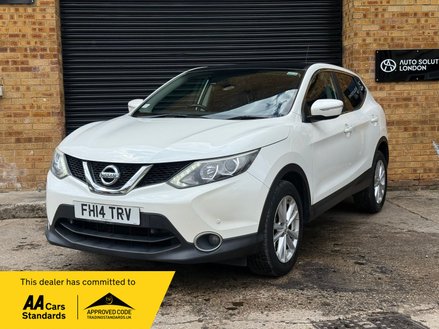 Nissan Qashqai 1.2 DIG-T Acenta Premium SUV 5dr Petrol Manual 2WD