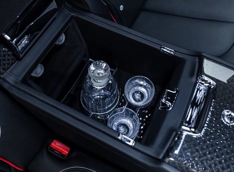 Rolls-Royce Cullinan BLACK BADGE 24