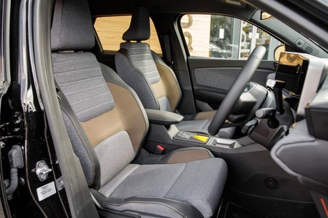 Renault 5 TECHNO E-TECH 30