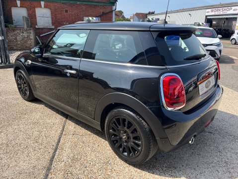 Mini Hatch 1.5 COOPER 11