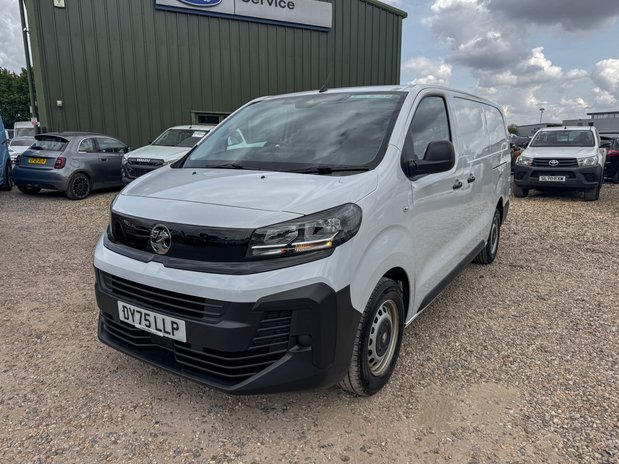 Vauxhall Vivaro LWB L2H1 [SOLD CM] Low Roof Prime 3100 Cruise Sensors EURO 6 2