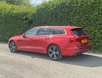 Volvo V60 2.0 D4 Inscription Pro Estate 5dr Diesel Auto Euro 6 (s/s) (190 ps) 33