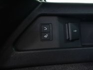 Land Rover Discovery Sport 1.5 Discovery Sport R-Dynamic SE P300e Auto 4WD 5dr 32