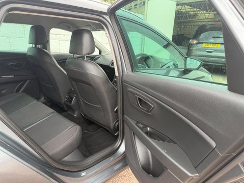 SEAT Leon 2.0 TDI CR FR Sport Tourer DSG Euro 5 (s/s) 5dr 53