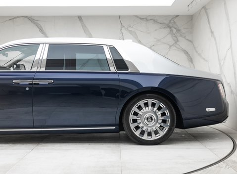 Rolls-Royce Phantom VIII EWB 72