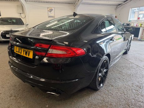 Jaguar XF 3.0d S V6 Premium Luxury Saloon 4dr Diesel Auto Euro 5 (s/s) (275 ps) 18