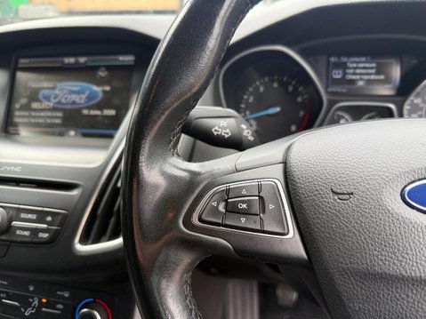 Ford Focus 1.0T EcoBoost Zetec Euro 6 (s/s) 5dr 22