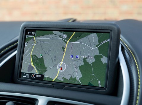 Aston Martin DB11 V8 17