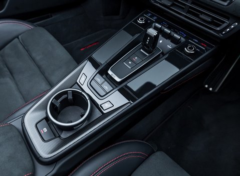 Porsche 911 Targa 4 GTS (992) 24