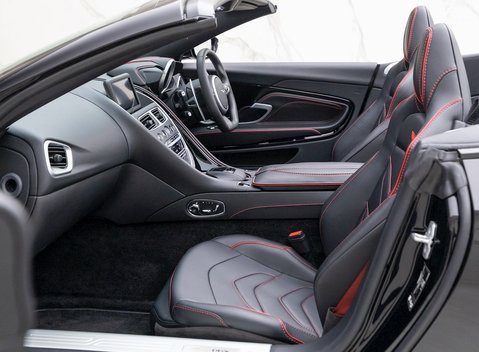 Aston Martin DBS Superleggera Volante 15