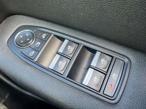 Renault Captur 1.3 TCE S EDITION AUTOMATIC 27